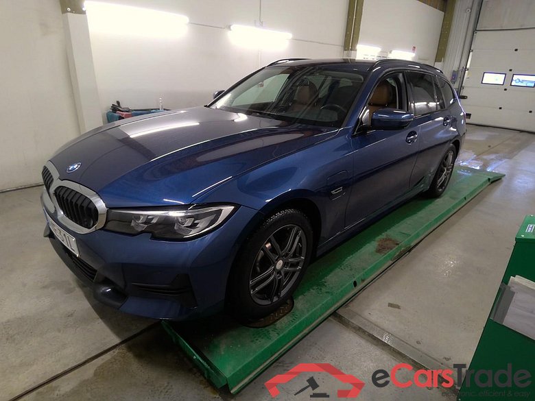 330e Tour. xDr. Connect. Aut #1