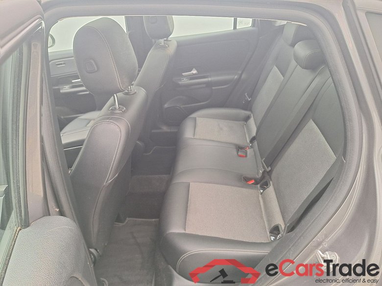 Mercedes, GLA '20, Mercedes-Benz GLA GLA 200 d Business Solution 5d #4