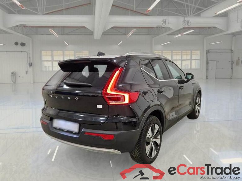 VOLVO XC40 / 2017 / 5P / SUV T5 PLUG-IN HYBRID RECH INSCRIP EXPR MY21 #2