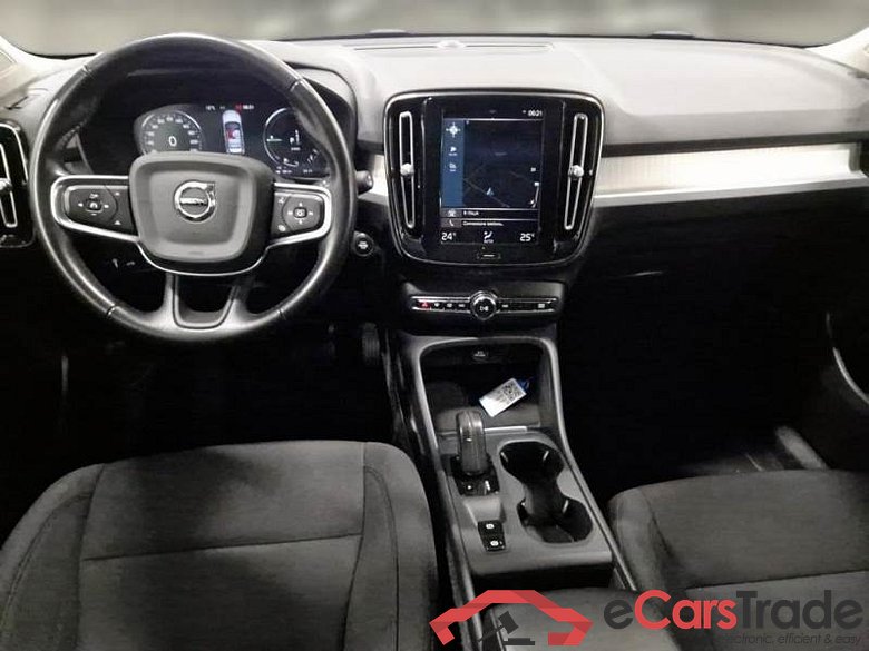 VOLVO XC40 / 2017 / 5P / SUV T5 PLUG-IN HYBRID RECH INSCRIP EXPR MY21 #3