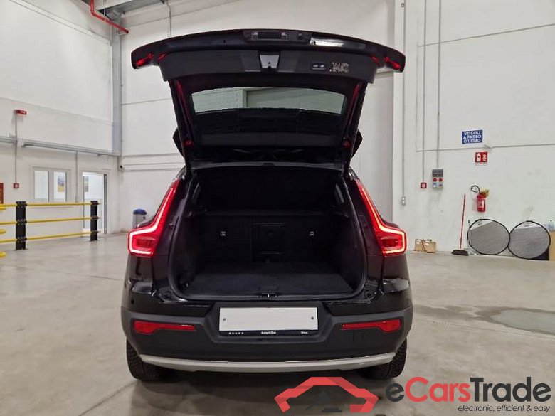 VOLVO XC40 / 2017 / 5P / SUV T5 PLUG-IN HYBRID RECH INSCRIP EXPR MY21 #5