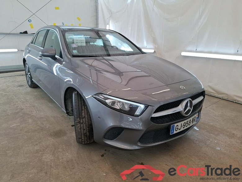 MERCEDES-BENZ Classe A Compact / 2018 / 5P / Berline A 250 e Progressive Line 8G-DCT #4