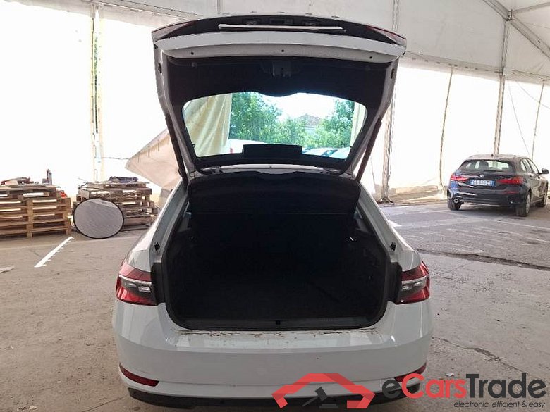 SKODA SUPERB / 2019 / 5P / BERLINA 1.4 TSI PLUG-IN HYBRID STYLE DSG #5