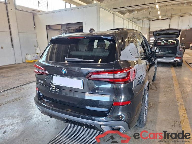 BMW X5 / 2018 / 5P / SUV XDRIVE 25D MSPORT AUTOM. #2