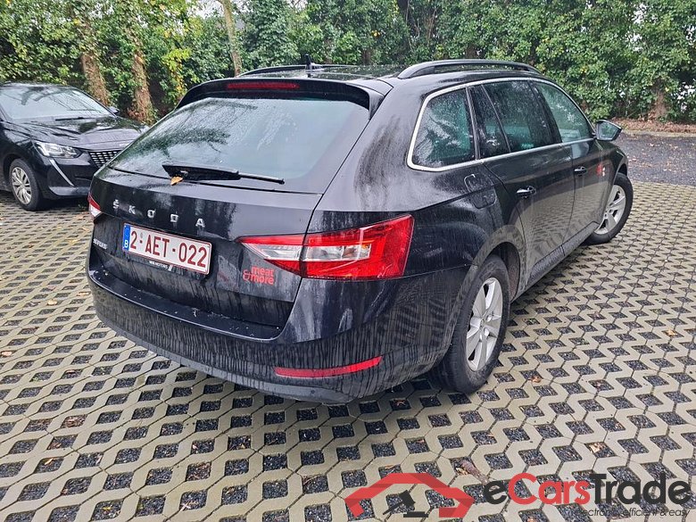 SKODA - SKO SUPERB COMBI CRTDI 122PK DSG7 Ambition Pack Corporate & Comfort & GPS & Rear Camera & Removable  Towing Hook #2