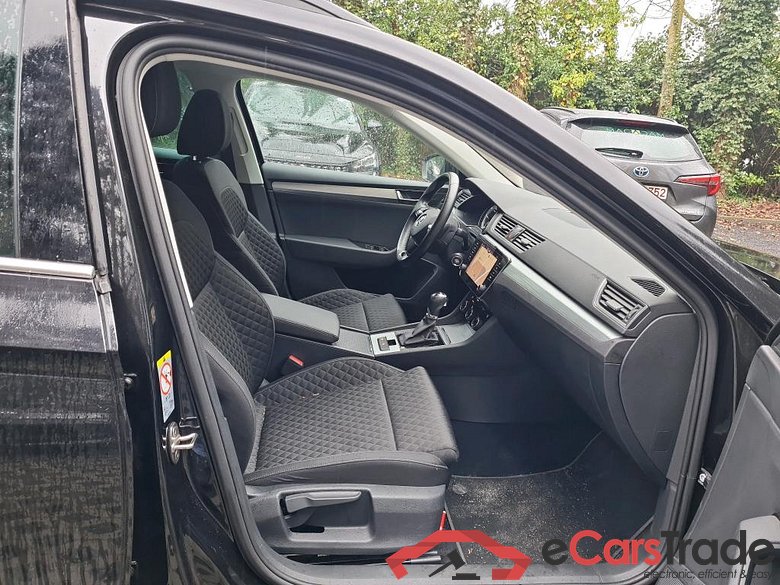 SKODA - SKO SUPERB COMBI CRTDI 122PK DSG7 Ambition Pack Corporate & Comfort & GPS & Rear Camera & Removable  Towing Hook #3