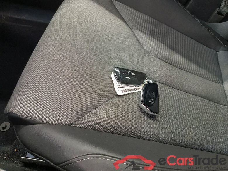 SKODA ENYAQ 82 kWh 80X 4x4 5d #4