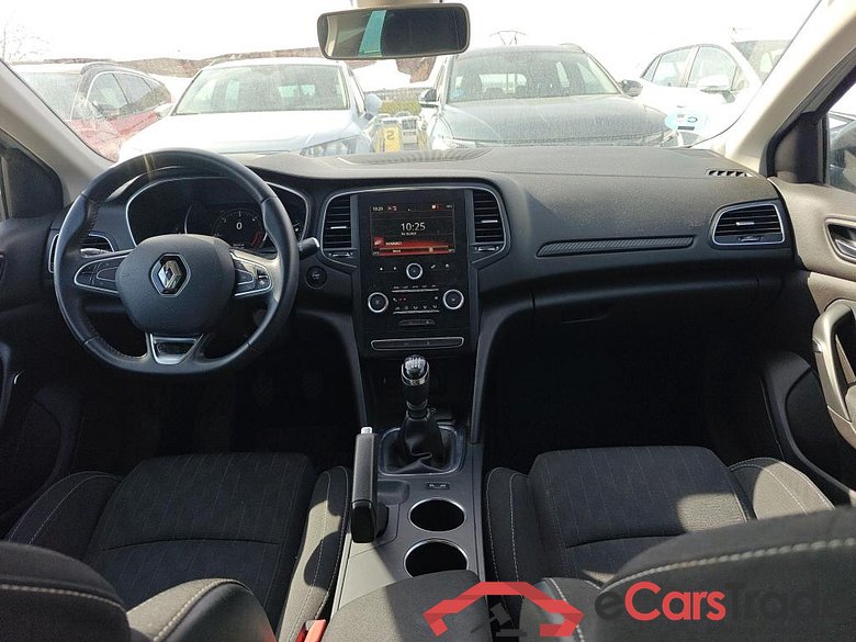 RENAULT Mégane / 2015 / 5P / berlina con portón Limited Blue dCi 85 kW (115CV) #3