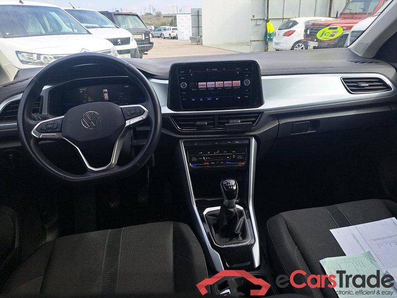 VOLKSWAGEN T-Roc / 2021 / 5P / todoterreno Life 2.0 TDI 85kW (115CV) (AC4) #3