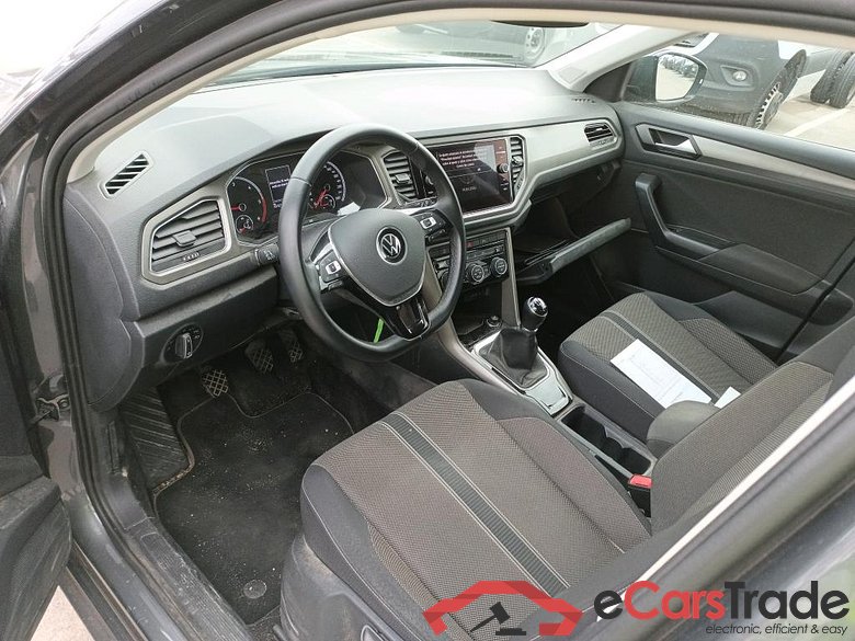 VOLKSWAGEN T-Roc / 2017 / 5P / todoterreno Advance 2.0 TDI 85kW (115CV) #3