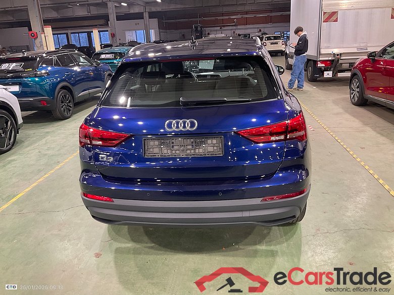 AUDI Q3 1.4 45 TFSI E S TRONIC #5