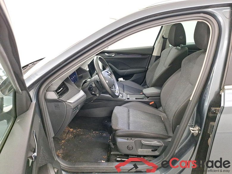 SKODA OCTAVIA COMBI 1.0 TSI MHEV 81KW DSG AMBITION #5