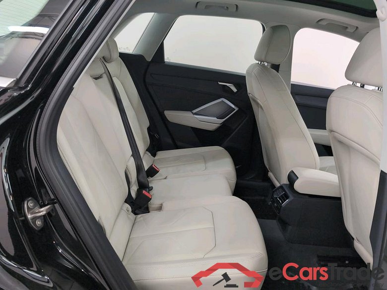 AUDI Q3 1.4 45 TFSI E S TRONIC #6