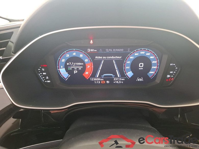 AUDI Q3 / 2018 / 5P / SUV 1.5 35 TFSI 150 S TRONIC DESIGN #6