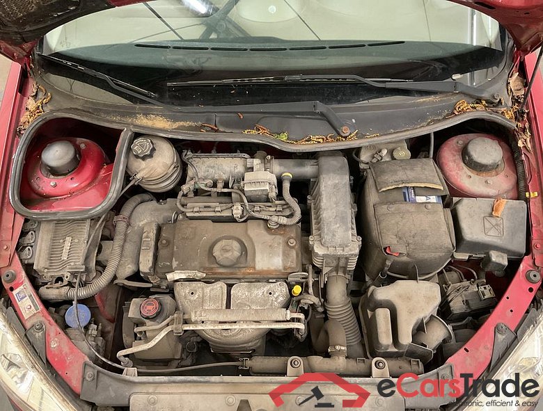 PEUGEOT 206 Phase 2 1.4i Urban #3