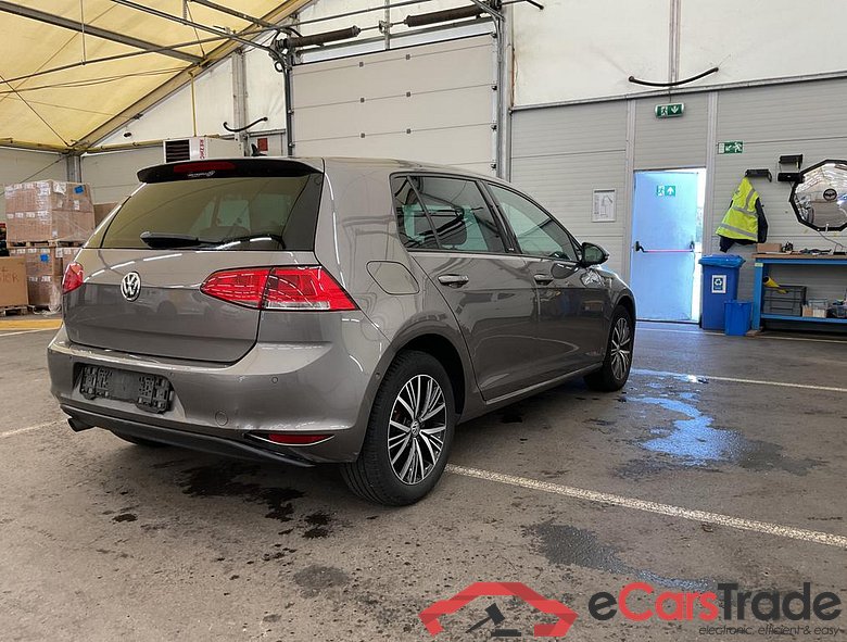 VOLKSWAGEN Golf VII Golf Comfortline 1.2 TSI BlueMotion Technology 81 kW (110 ch) 6 vitesses manuel #2