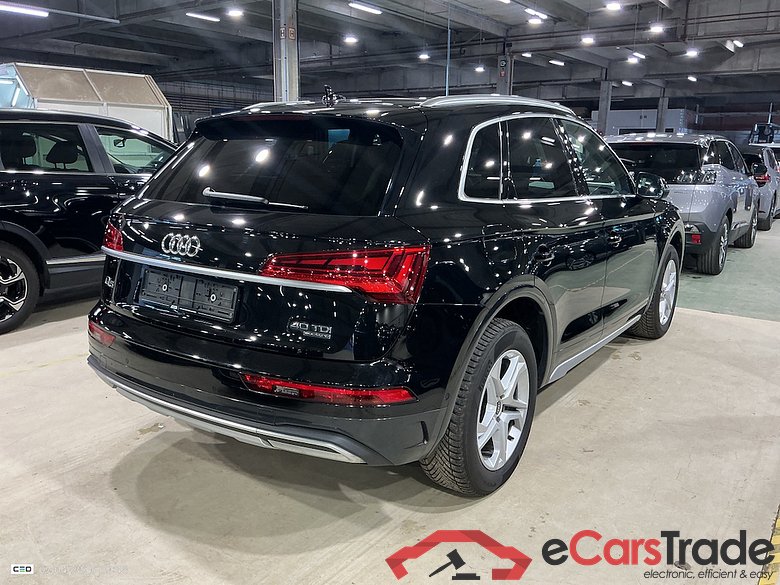 AUDI Q5 2.0 40 TDI S TRONIC QUATTRO B. ED. ADV #4