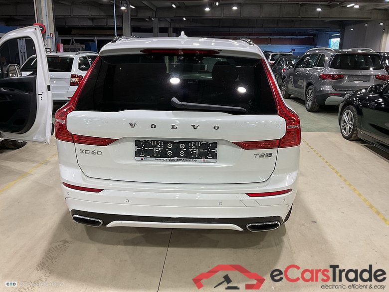 VOLVO XC60 - 2017 2.0 T8 TE AWD PHEV R-Design Gear. #5
