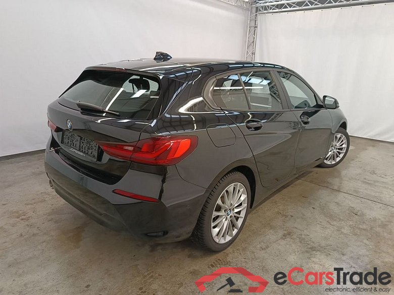 BMW 1 Reeks Hatch 118iA (100 kW) 5d #2