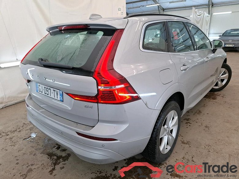 VOLVO XC60 5p SUV B4 AWD 197 Geartro 8 Momentum #3