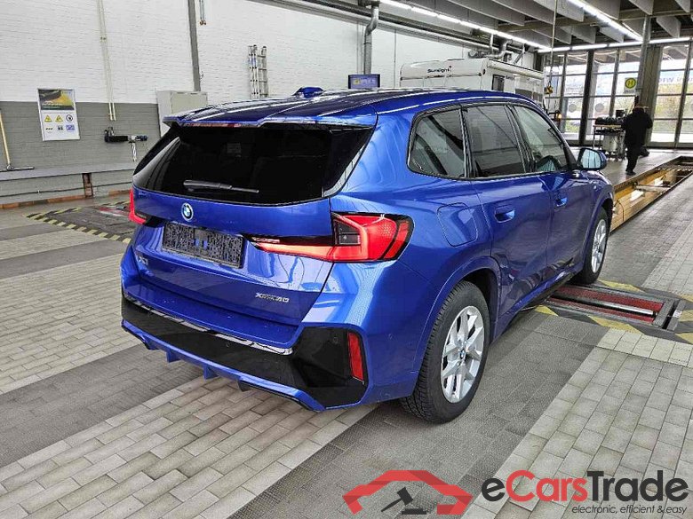 BMW iX1 (U11E)(2022->) DE - SUV5 30, xDrive M Sport, 2024 - 2026 #3