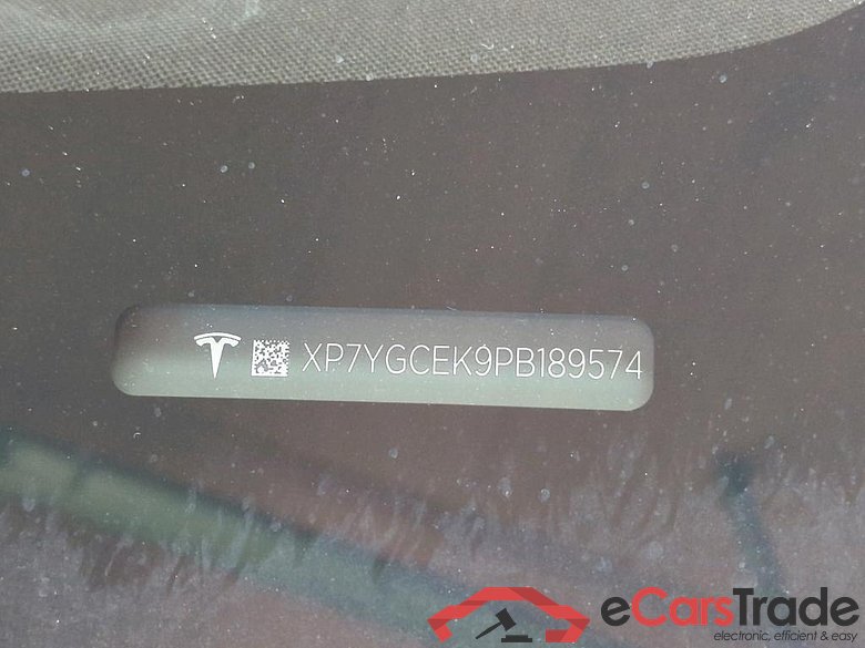 TESLA Model Y Long Range Dual Motor AWD 5d 378kW #4