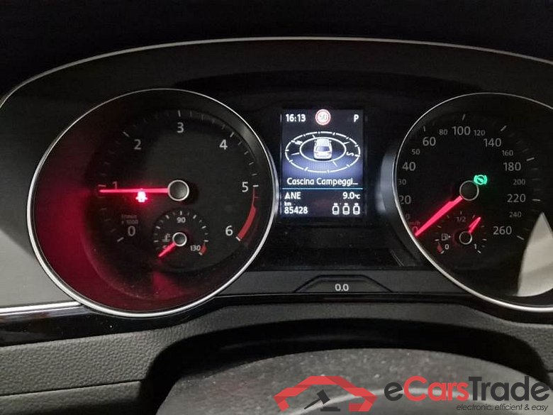 VOLKSWAGEN PASSAT / 2019 / 5P / STATION WAGON VAR. 2.0TDI SCR EVO 110KW BUSINESS DSG #4