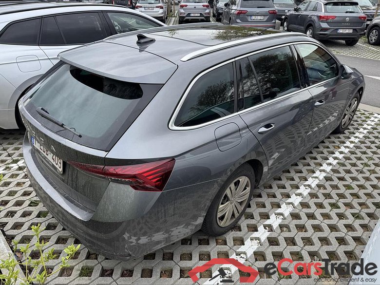 SKODA Octavia Combi 1.5 TSI eTec MHEV Corporate DSG #4