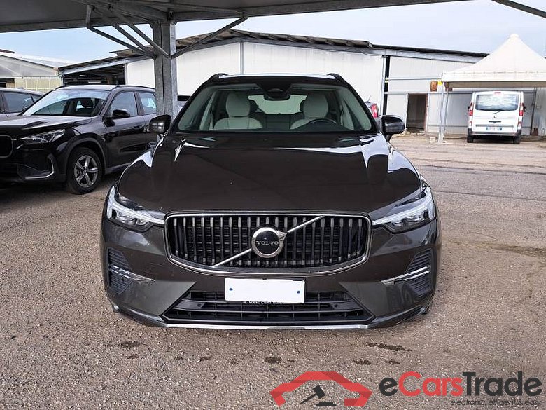 VOLVO XC60 / 2021 / 5P / SUV B4 D AWD AUTOMATICO MOMENTUM PRO #6