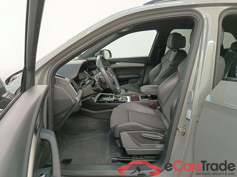 AUDI Q5 - 2021 50 TFSIe 265 Quattro PHEV S line S tronic 5d #3