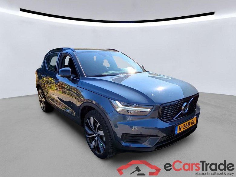 VOLVO XC40 143 kW #3