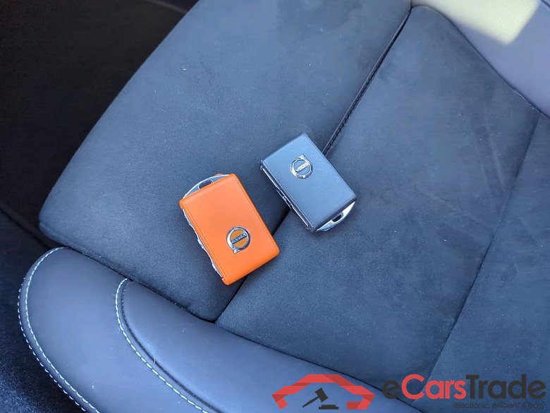 VOLVO XC40 143 kW #5