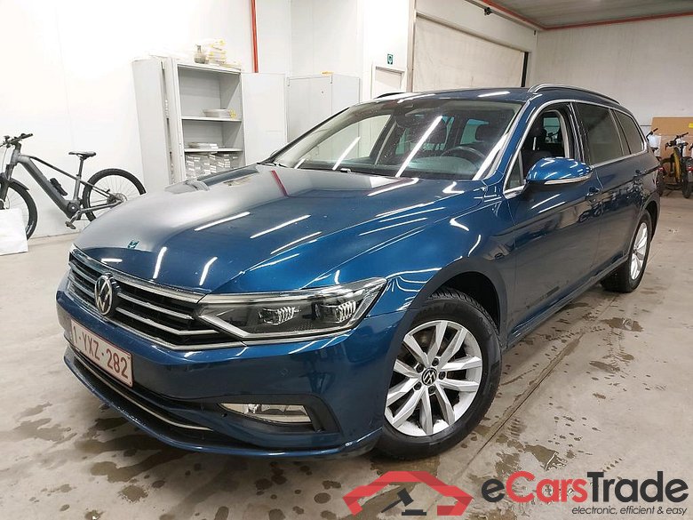 VOLKSWAGEN - VW  PASSAT VARIANT TDI 122PK DSG Style Business Pack Airco & Winter & LED Matrix