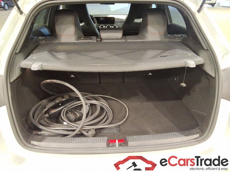 MERCEDES-BENZ A-CLASS 1.3 A 250 E DCT #3