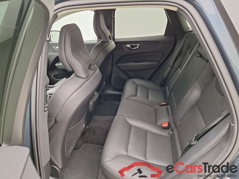 Volvo, XC60 FL'21, Volvo XC60 B4 D Geartronic Momentum Pro 5d #4