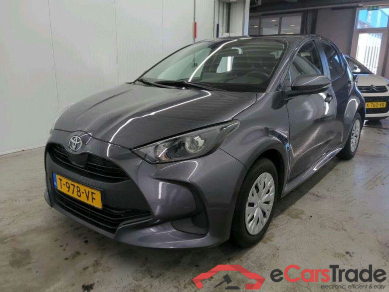 TOYOTA Yaris 1.5 VVT-i Active #1
