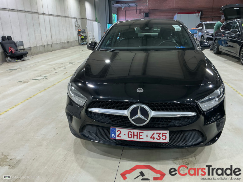 MERCEDES-BENZ CLASSE A SEDAN DIESEL (V177) A 180 d Business Solution #2