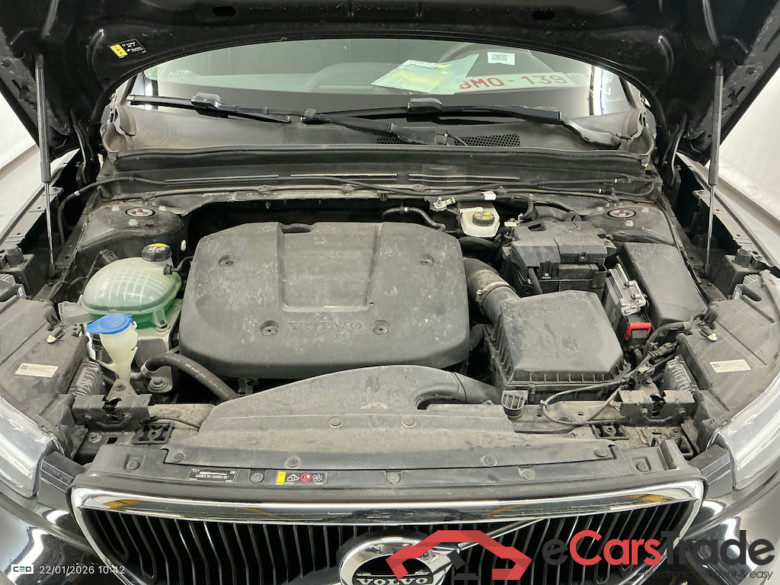 VOLVO XC40 1.5 T2 MOMENTUM CORE #6