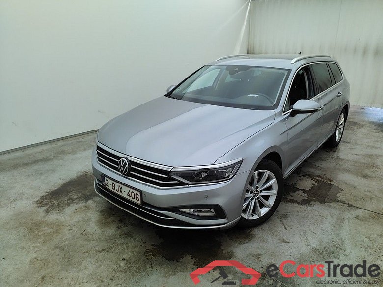 Volkswagen Passat Variant 1.5 TSI OPF Elegance Business 5d