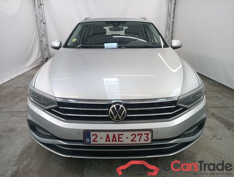 Volkswagen Passat Variant 2.0 TDI SCR 110kW DSG7 Elegance Business 5d #5