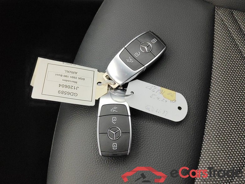 Mercedes-Benz EQA EQA 250+ Business Line 5d #4