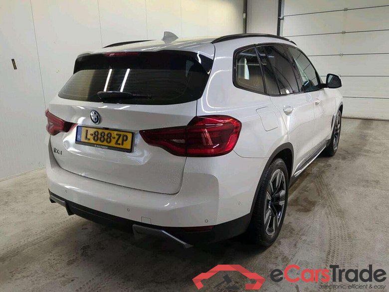 BMW iX3 Executive #2