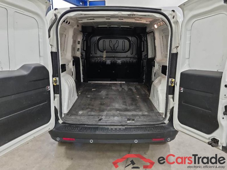 FIAT DOBLÒ CARGO / 2014 / 4P / VETT. FURGONATA MAXI LH1 LOUNGE 1.6 MJET 105CV E6D SeS #5