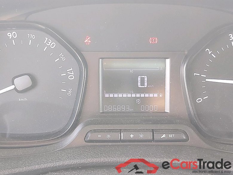 OPEL Vivaro / 2019 / 4P / furgón 1.5 BlueHDi 74kW (100CV) M Std #5