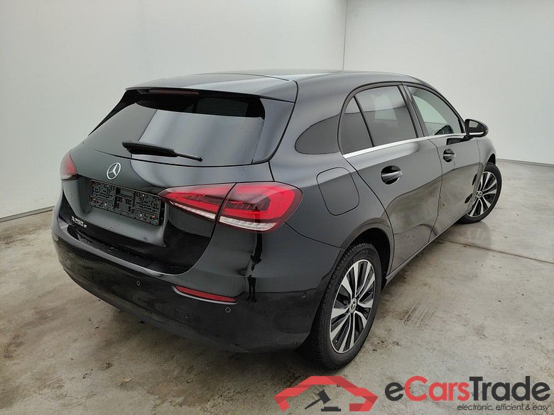 MERCEDES CLASSE A (W177) - A 250 e 160 Business Solution (EU6d-TEMP) 5d Auto #2