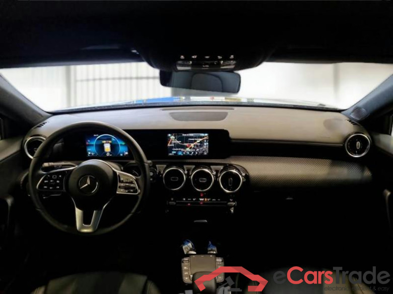 MERCEDES-BENZ CLASSE A / 2018 / 5P / BERLINA A 180 D AUTOMATIC BUSINESS EXTRA #3