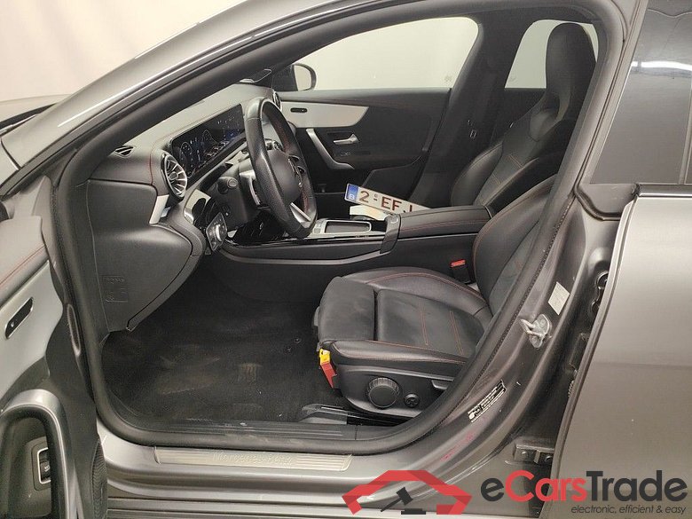 Mercedes-Benz CLA Shooting Brake CLA 180 AMG Line 5d #3
