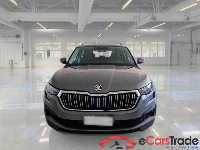 SKODA KODIAQ / 2021 / 5P / SUV 2.0 TDI 110KW STYLE DSG 4WD 5P #6