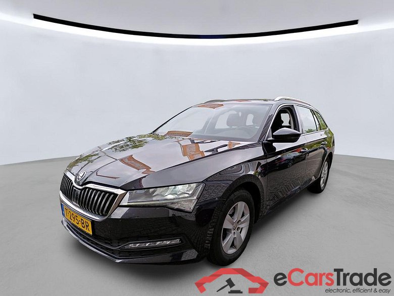 SKODA Superb Combi 110 kW #1