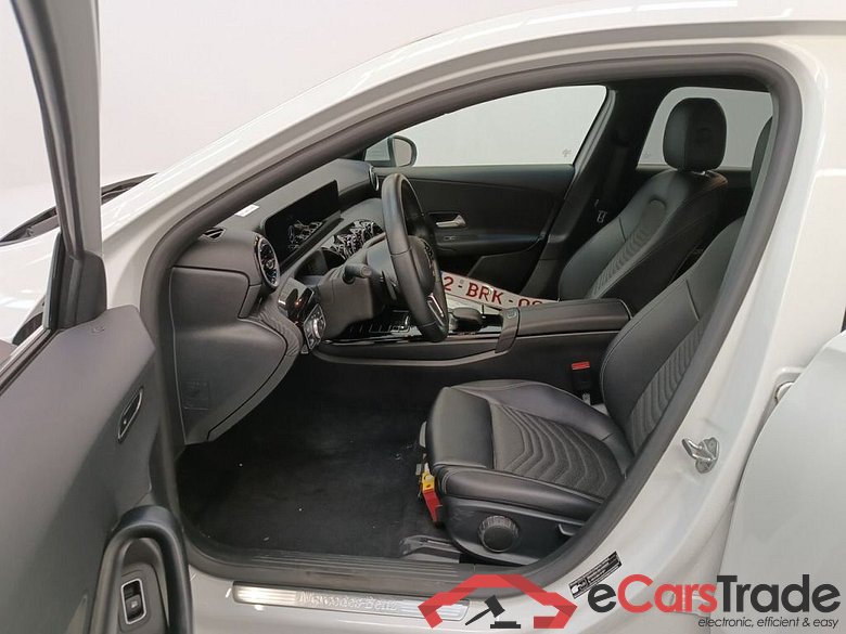 Mercedes-Benz A-Klasse A 250 e Business Solution 5d #3